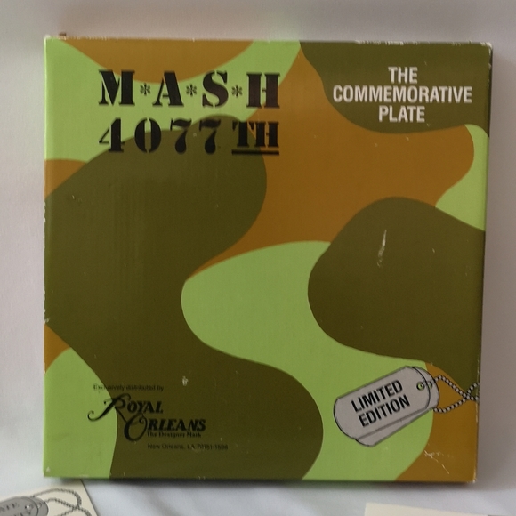 Vintage 1982 MASH Limited Commemorative Plate, Original Box & Certificate, Mint - Picture 4 of 7